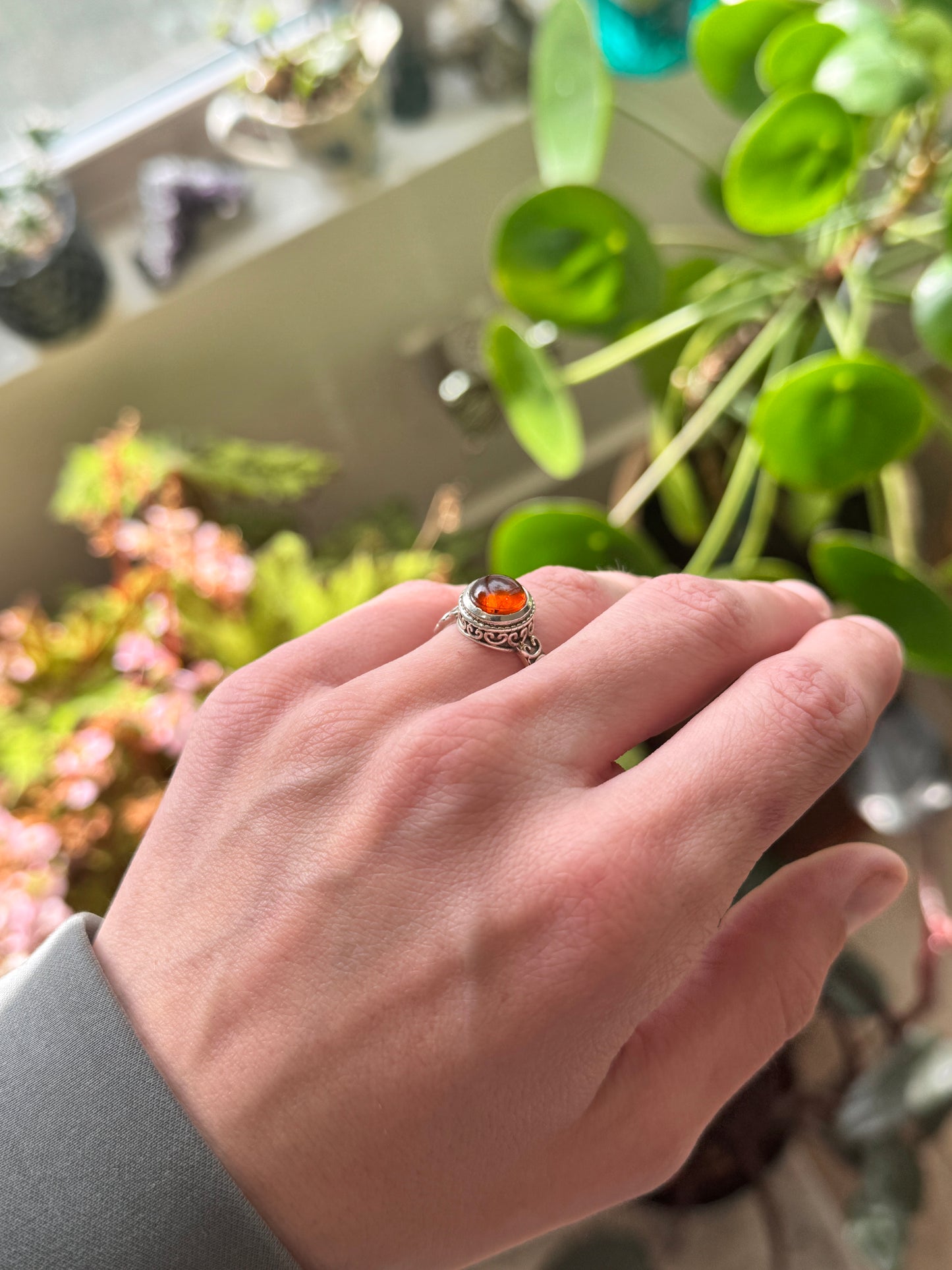 Amber lace ring