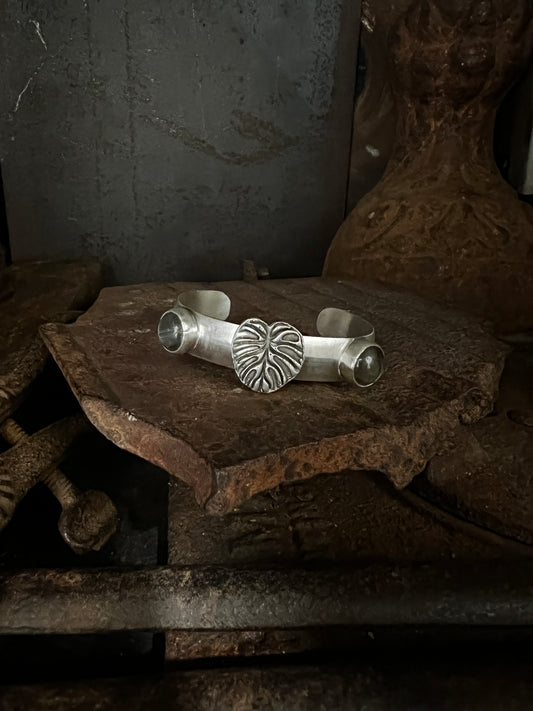 Monstera Labradorite Cuff