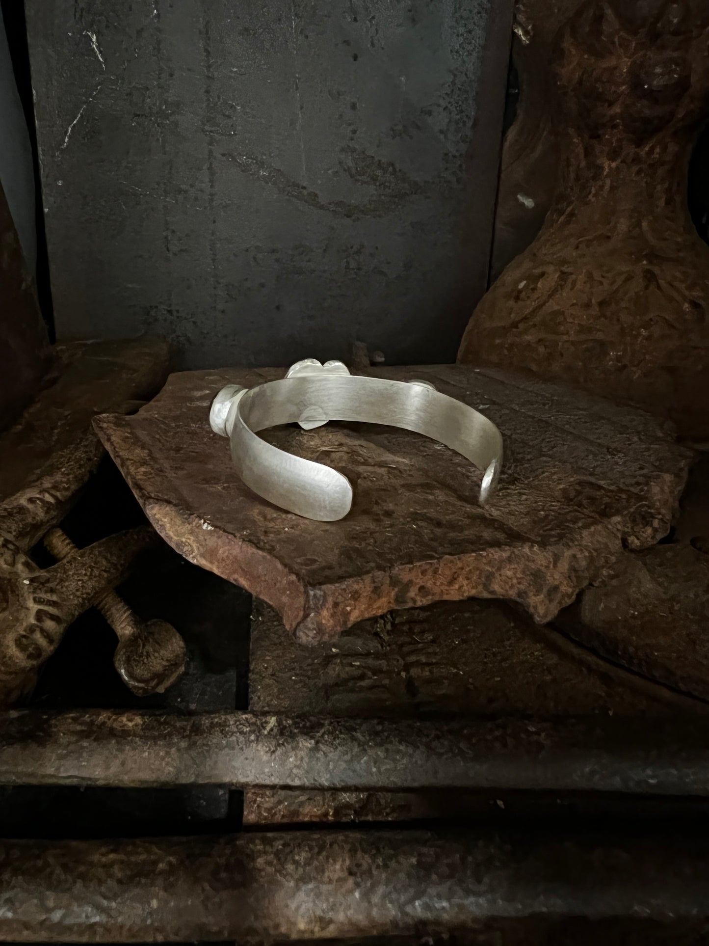 Monstera Labradorite Cuff