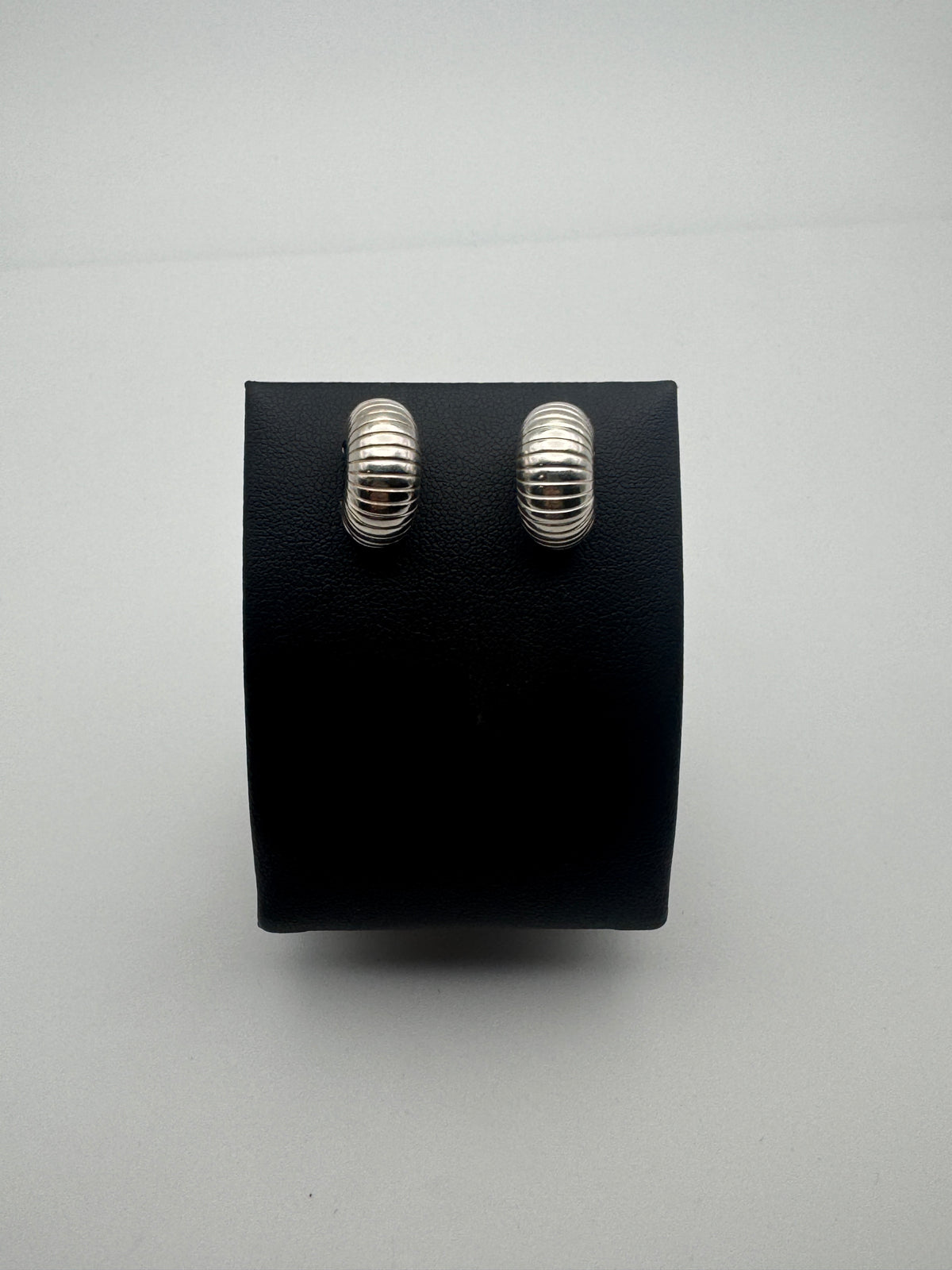 Pill Bug Hoops