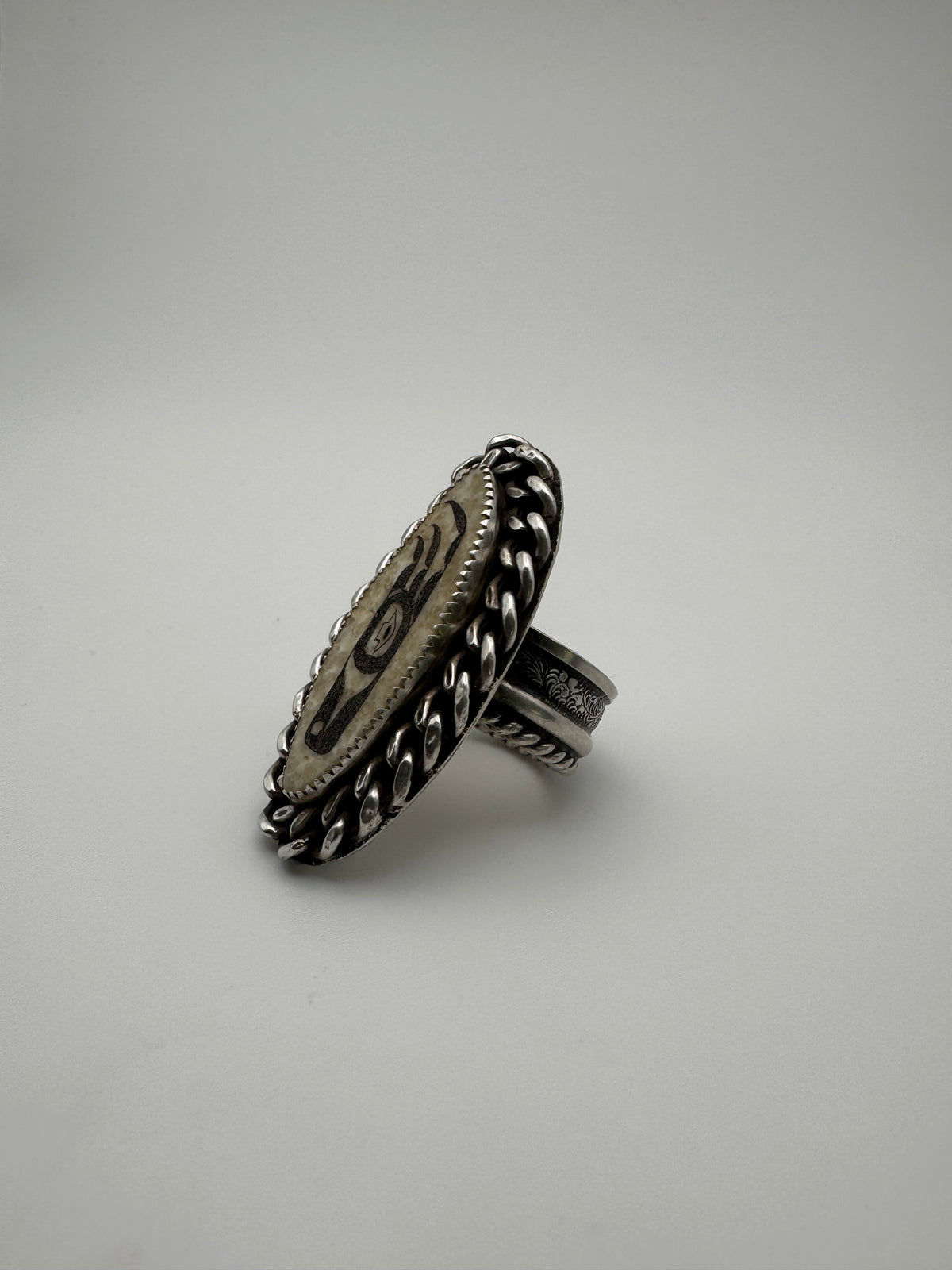Raven Ring