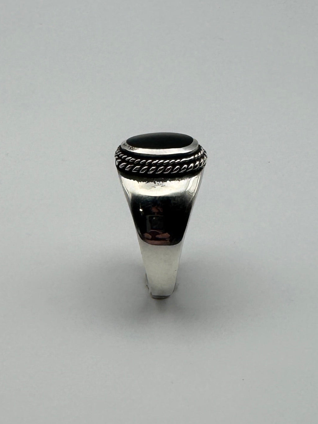 Onyx XL Twist Ring