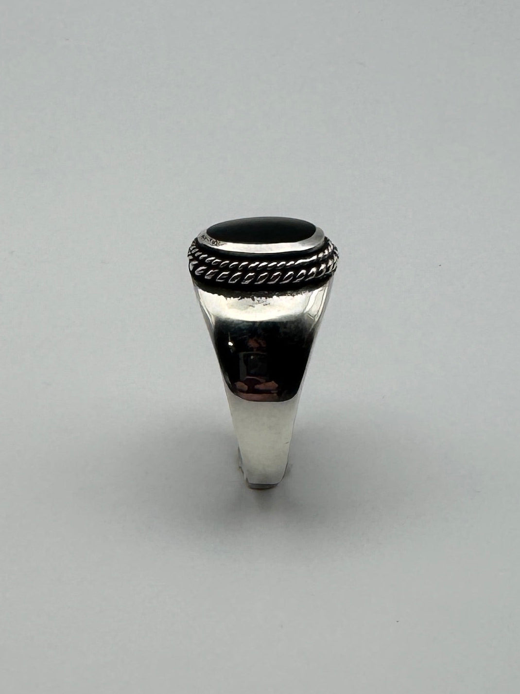 Onyx XL Twist Ring