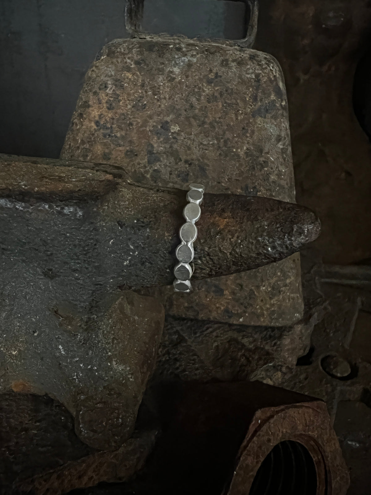 Crushed Dot Stacker Band